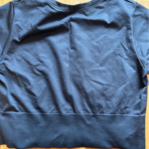 Black Aerie long sleeve cropped top - Picture 4 of 6